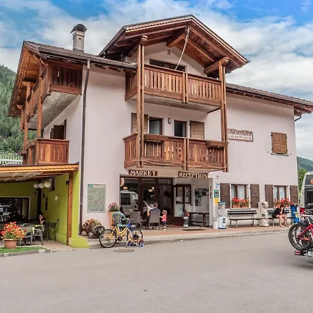 Sarca Val Rendena 营地 2*